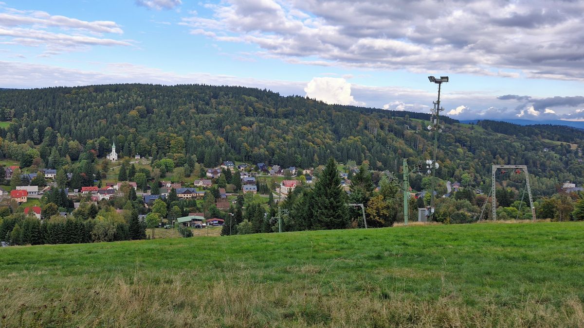 Lidé v Bedřichově v Jizerských horách rozhodnou o budoucnosti ski areálu v referendu